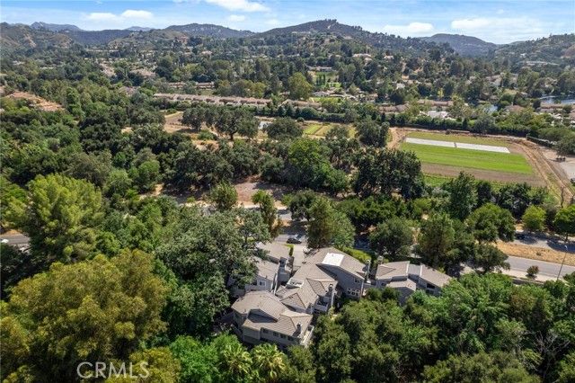 23163 Mulholland Drive Unit 6, Woodland Hills (los Angeles), CA 91364