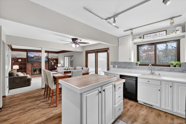 24701 Pamela Street, Brownstown Charter Township, MI 48134