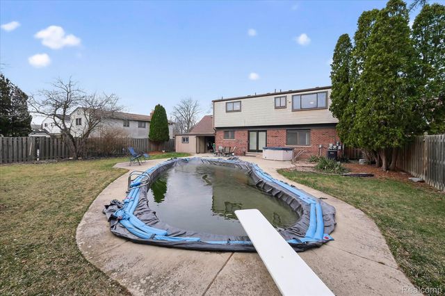 24701 Pamela Street, Brownstown Charter Township, MI 48134