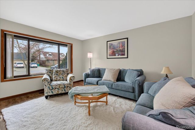 24701 Pamela Street, Brownstown Charter Township, MI 48134