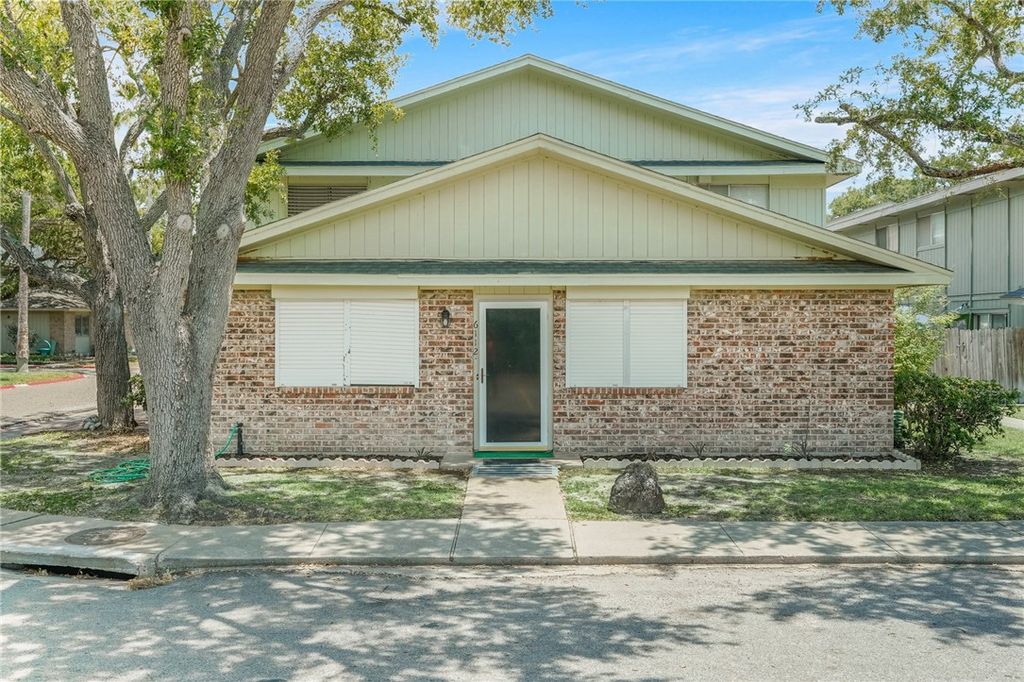 6112 Hidden Oaks, Corpus Christi, TX 78412