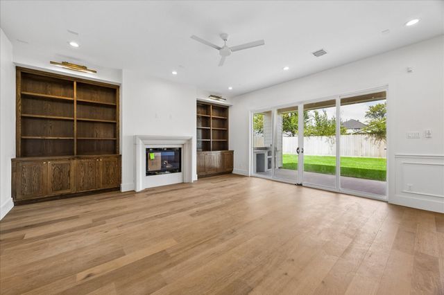 1726 Chantilly Lane, Houston, TX 77018