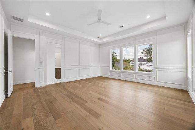 1726 Chantilly Lane, Houston, TX 77018