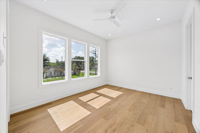 1726 Chantilly Lane, Houston, TX 77018