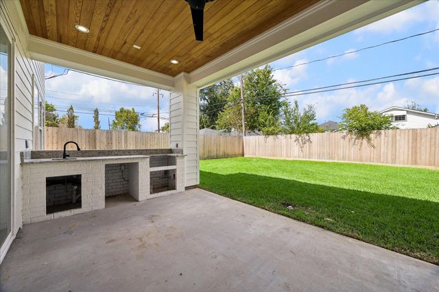 1726 Chantilly Lane, Houston, TX 77018