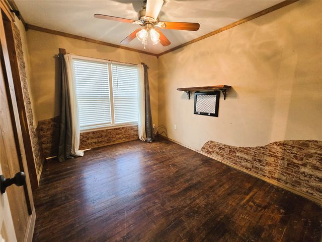 1490 Sheila Street, Stephenville, TX 76401