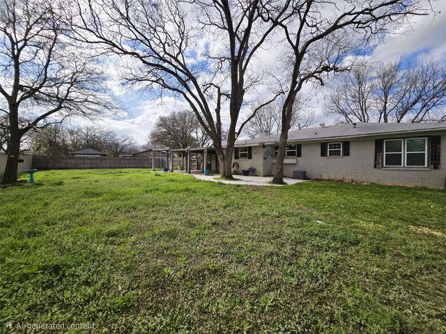 1490 Sheila Street, Stephenville, TX 76401