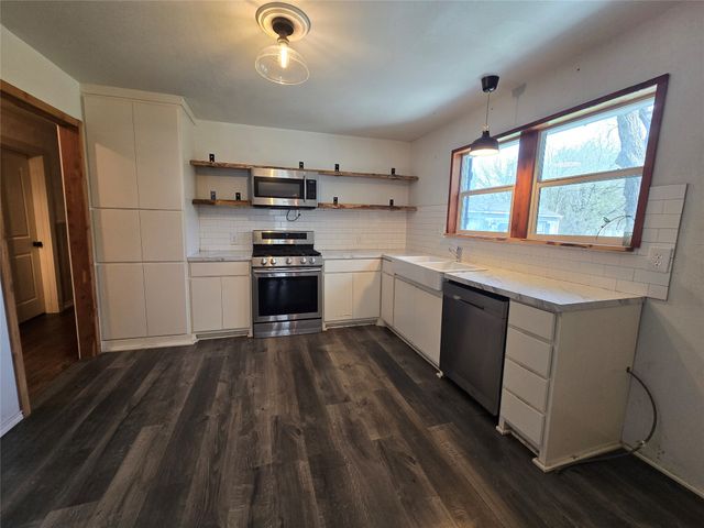 1490 Sheila Street, Stephenville, TX 76401