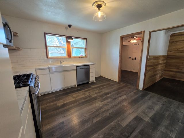 1490 Sheila Street, Stephenville, TX 76401