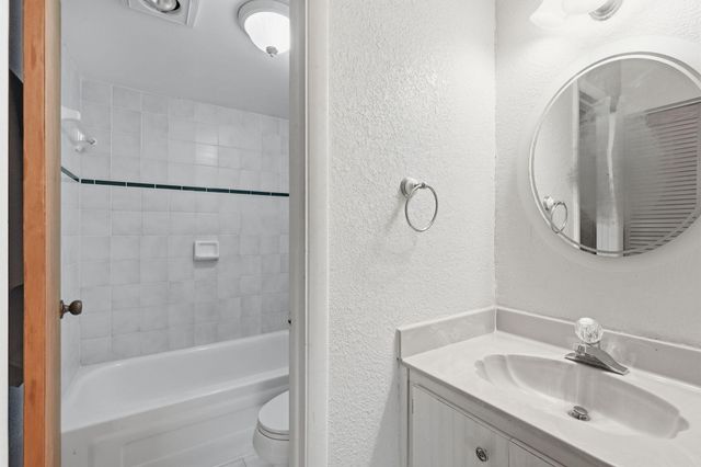 430 COMMODORE Drive 314, Plantation, FL 33325