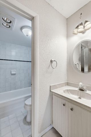 430 COMMODORE Drive 314, Plantation, FL 33325