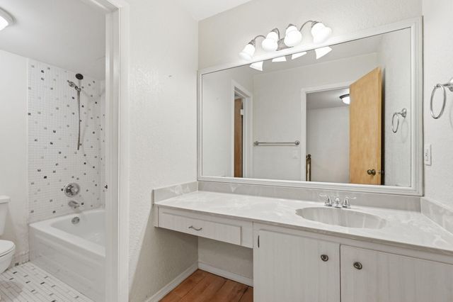 430 COMMODORE Drive 314, Plantation, FL 33325