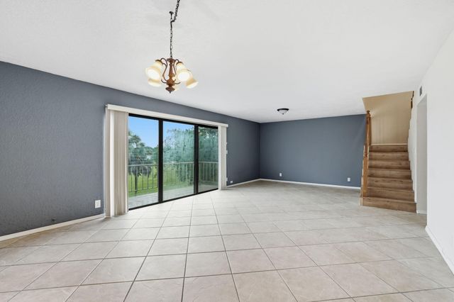 430 COMMODORE Drive 314, Plantation, FL 33325