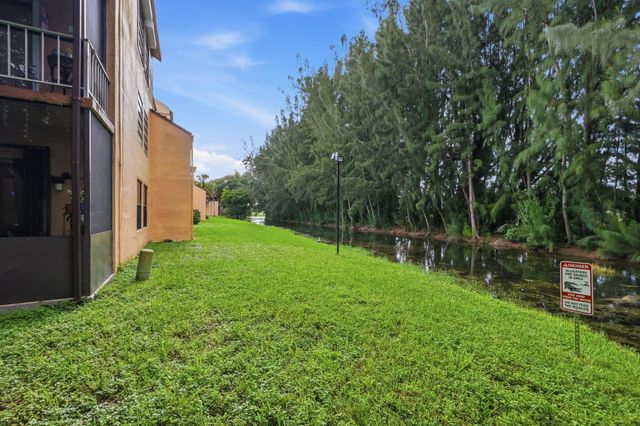 430 COMMODORE Drive 314, Plantation, FL 33325