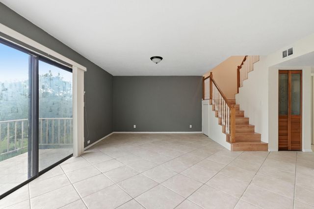 430 COMMODORE Drive 314, Plantation, FL 33325
