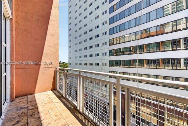 253 NE 2nd St 424, Miami, FL 33132