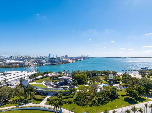253 NE 2nd St 424, Miami, FL 33132