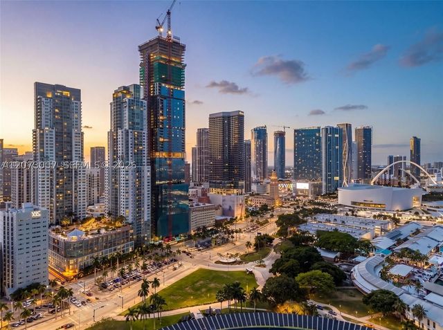 253 NE 2nd St 424, Miami, FL 33132