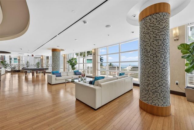253 NE 2nd St 424, Miami, FL 33132