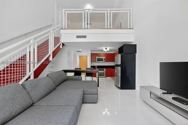 253 NE 2nd St 424, Miami, FL 33132
