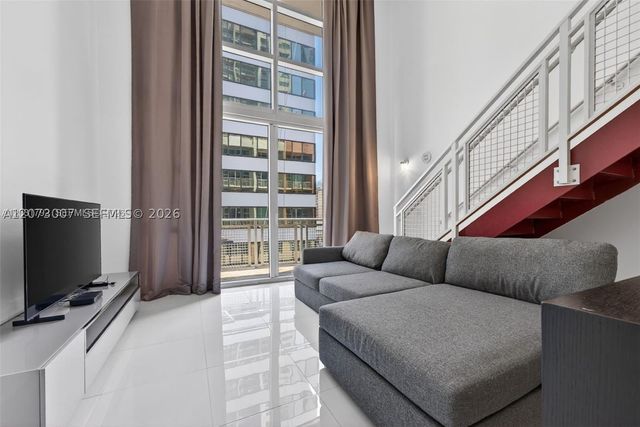 253 NE 2nd St 424, Miami, FL 33132