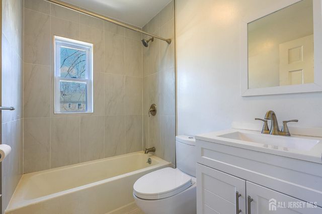 537 Alice Place, Woodbridge Proper, NJ 07095