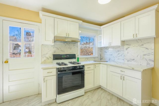 537 Alice Place, Woodbridge Proper, NJ 07095