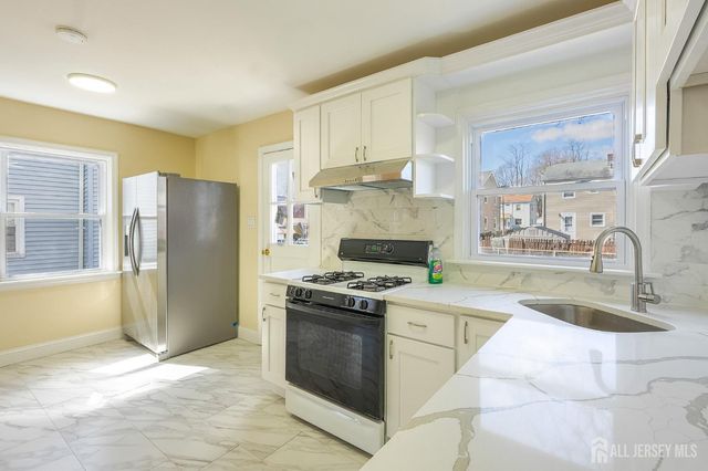 537 Alice Place, Woodbridge Proper, NJ 07095