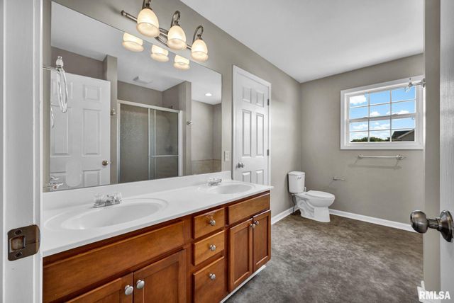 100 STONE CREEK Court, East Peoria, IL 61611