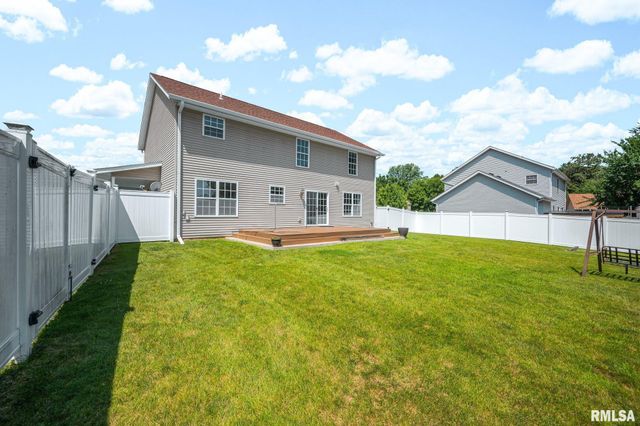 100 STONE CREEK Court, East Peoria, IL 61611