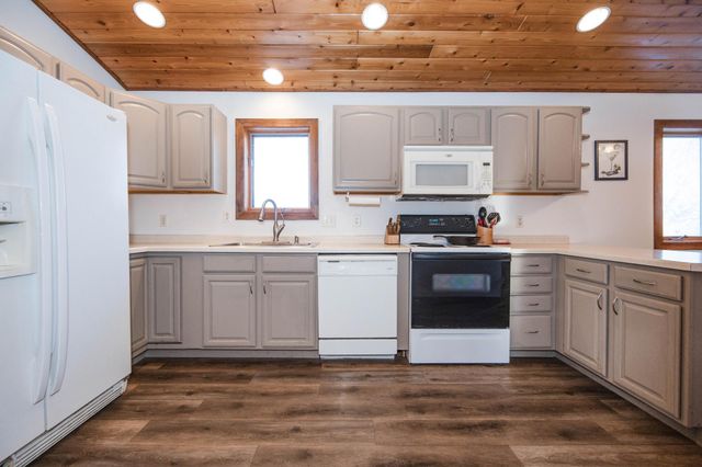 513 North Street E, Detroit Lakes, MN 56501