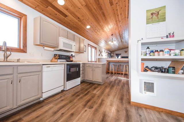 513 North Street E, Detroit Lakes, MN 56501