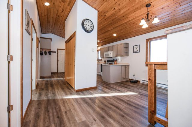 513 North Street E, Detroit Lakes, MN 56501