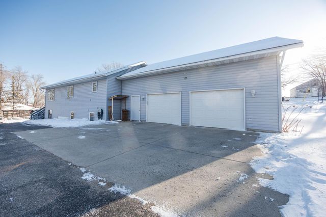 513 North Street E, Detroit Lakes, MN 56501