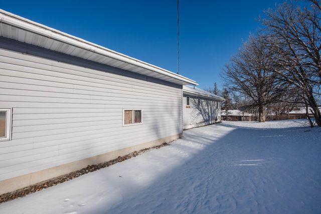 513 North Street E, Detroit Lakes, MN 56501