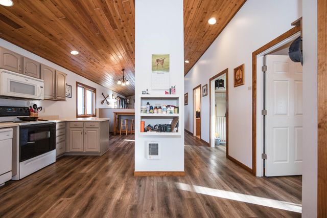 513 North Street E, Detroit Lakes, MN 56501