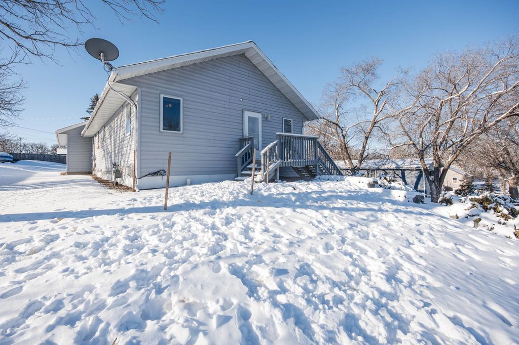 513 North Street E, Detroit Lakes, MN 56501