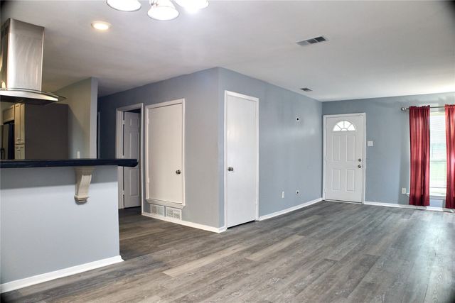 2709 MEADOWS Drive, Plano, TX 75074