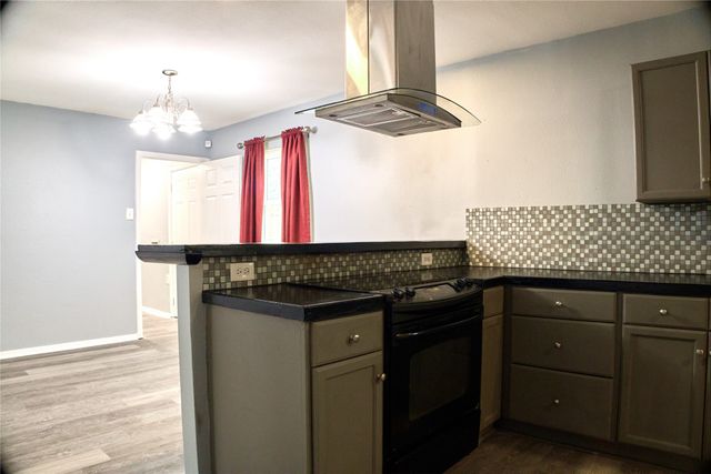 2709 MEADOWS Drive, Plano, TX 75074