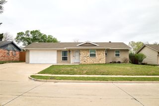 2709 MEADOWS Drive, Plano, TX 75074