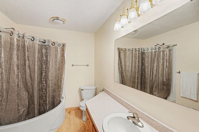 29602 Shoreview Circle, Lindstrom, MN 55045