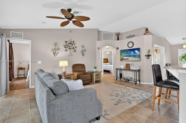 2707 NE 5th Avenue, Cape Coral, FL 33909