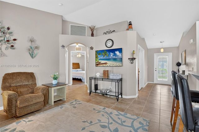 2707 NE 5th Avenue, Cape Coral, FL 33909