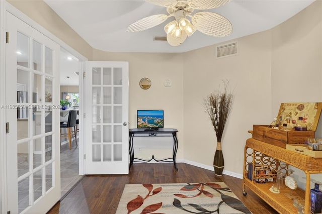 2707 NE 5th Avenue, Cape Coral, FL 33909