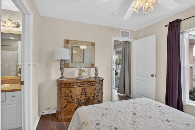 2707 NE 5th Avenue, Cape Coral, FL 33909