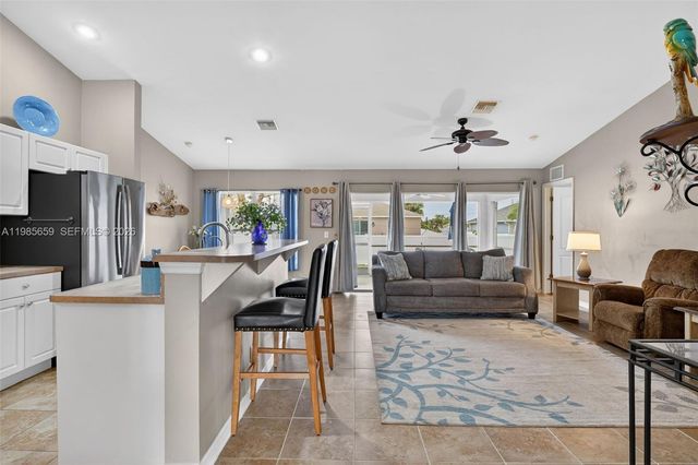 2707 NE 5th Avenue, Cape Coral, FL 33909