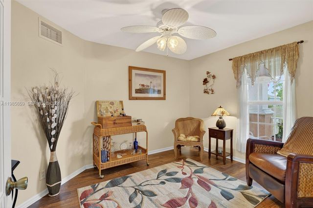 2707 NE 5th Avenue, Cape Coral, FL 33909