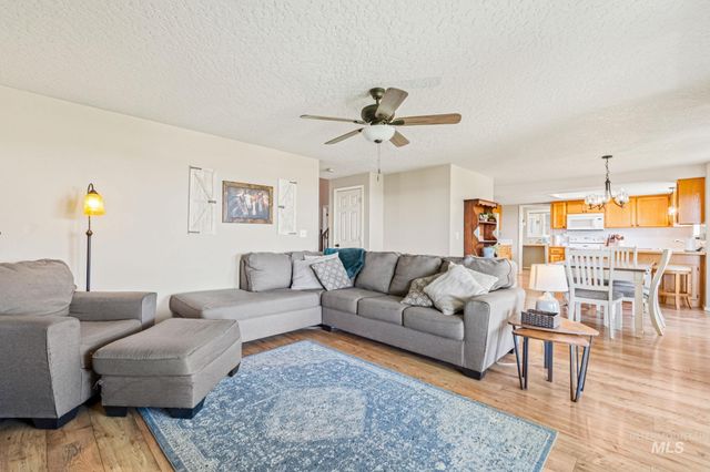 24440 Kenridge Road, Caldwell, ID 83607