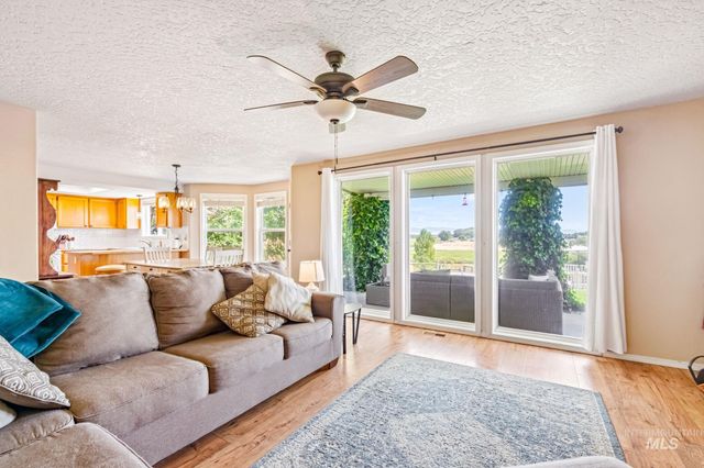 24440 Kenridge Road, Caldwell, ID 83607