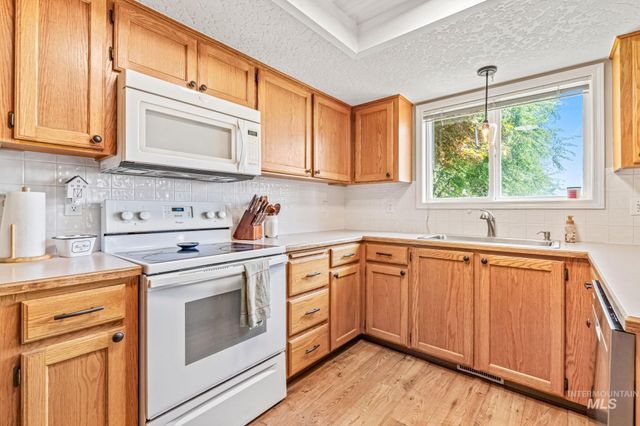 24440 Kenridge Road, Caldwell, ID 83607